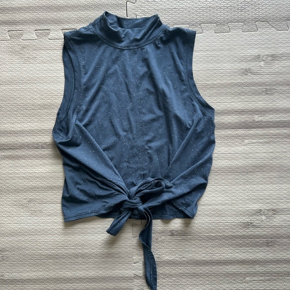 Tops - Lululemon Time to Restore Mock Neck Tank Size 2 in Iron Blue / White